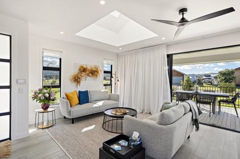 Photo of property in 2 Ngaroma Crescent, Whitianga, 3510