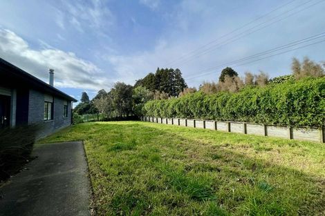 Photo of property in 224 Awai Road, Tarurutangi, New Plymouth, 4372