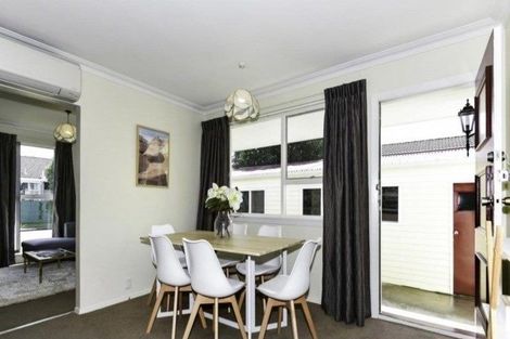 Photo of property in 6 Oldham Crescent, Halswell, Christchurch, 8025