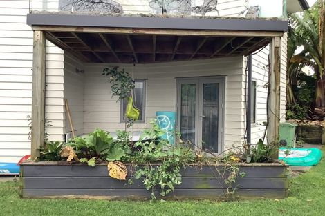 Photo of property in 1/12 Speedy Crescent, Hillcrest, Auckland, 0627