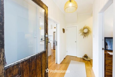 Photo of property in 43 Wyndham Road, Pinehaven, Upper Hutt, 5019