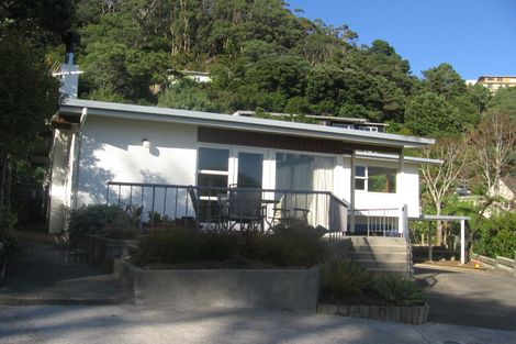 Photo of property in 10 Taumaru Avenue, Lowry Bay, Lower Hutt, 5013