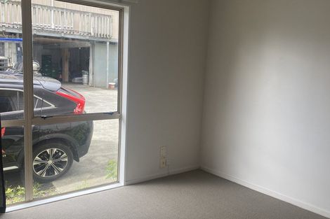 Photo of property in 109-111 Parrs Cross Road, Glen Eden, Auckland, 0612