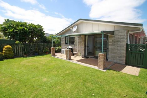 Photo of property in 13a Karamu Street, Strandon, New Plymouth, 4312