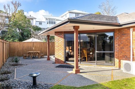 Photo of property in 58e Gilbert Street, New Plymouth, 4310