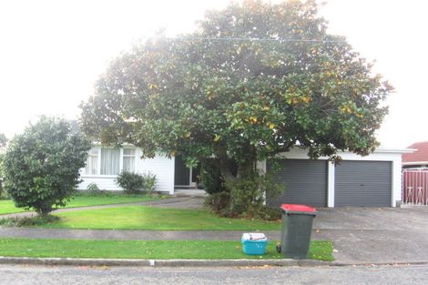 Photo of property in 32 Fairfield Avenue, Fairfield, Lower Hutt, 5011