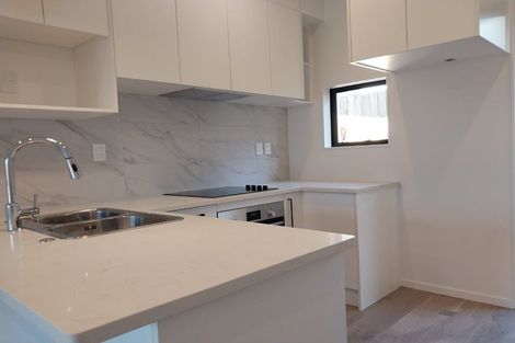 Photo of property in 26 Morihana Close, Glen Eden, 0602