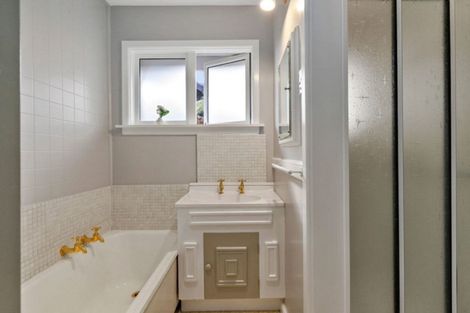 Photo of property in 10 Montana Avenue, Ilam, Christchurch, 8041