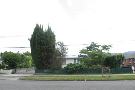 Photo of property in 2/10 Wilford Street, Wallaceville, Upper Hutt, 5018