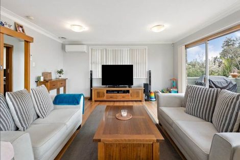 Photo of property in 30 Lyndhurst Road, Te Atatu South, Auckland, 0610
