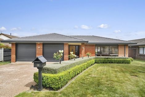 Photo of property in 26 Loloma Drive, Half Moon Bay, Auckland, 2012