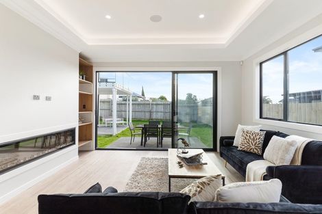 Photo of property in 14 Mutetai Road, Clarks Beach, 2122