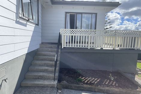 Photo of property in 10 Granville Drive, Massey, Auckland, 0614