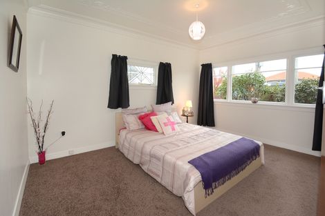 Photo of property in 26 Mornington Road, Balaclava, Dunedin, 9011