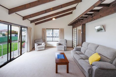 Photo of property in 12a Oxford Street, Marton, 4710