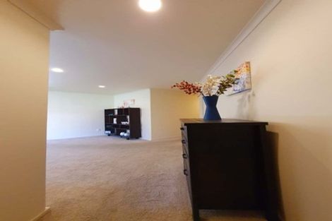 Photo of property in 32 Lomas Way, Albany, Auckland, 0632