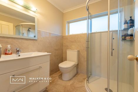 Photo of property in 28 Carlow Grove, Birchville, Upper Hutt, 5018