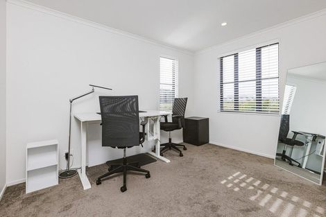 Photo of property in 15 Saddleback Crescent, Papakura, 2110