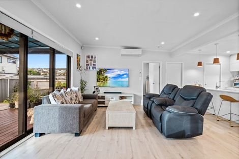 Photo of property in 92 Dominion Road, Papakura, 2110