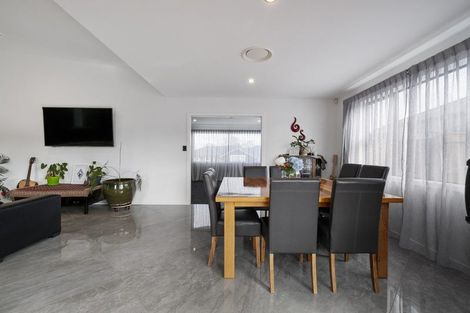 Photo of property in 4 Waimarama Court, Roslyn, Palmerston North, 4414