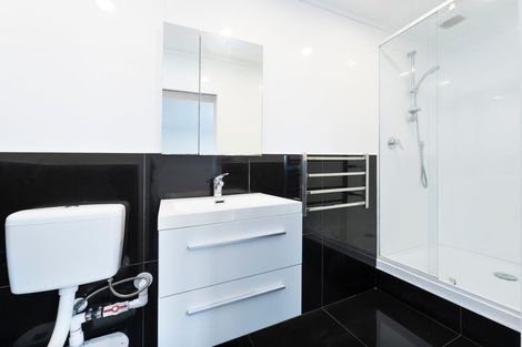 Photo of property in 3 Spargo Road, Massey, Auckland, 0614