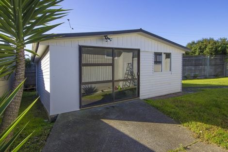 Photo of property in 13 Jenkins Place, Manurewa East, Auckland, 2102