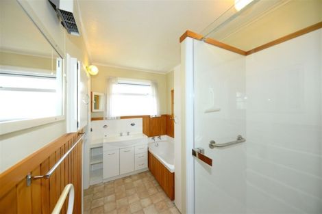 Photo of property in 71 Daniels Road, Redwood, Christchurch, 8051