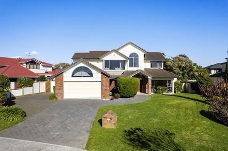 Photo of property in 23 Gillard Place, Eastern Beach, Auckland, 2012