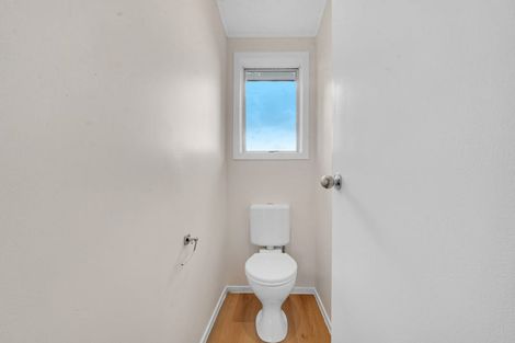 Photo of property in 54 Pukeroa Place, Papakura, 2110