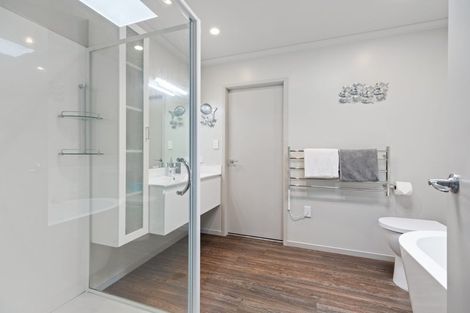 Photo of property in 162 Oteki Park Drive, Welcome Bay, Tauranga, 3112