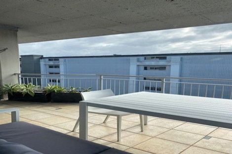 Photo of property in 8a Madeira Lane, Grafton, Auckland, 1023