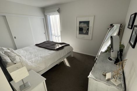 Photo of property in 77b Herald Street, Berhampore, Wellington, 6023