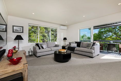 Photo of property in 10 Surville Place, Mairangi Bay, Auckland, 0630