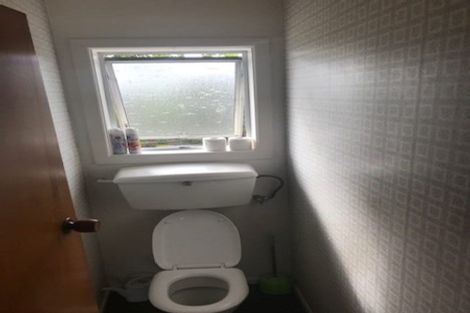 Photo of property in 2/30 Mcleod Road, Henderson, Auckland, 0612