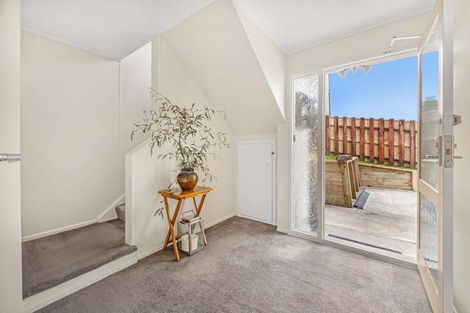 Photo of property in 142 Holborn Drive, Stokes Valley, Lower Hutt, 5019