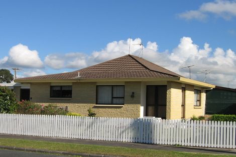 Photo of property in 2b Pine Road, Orewa, 0931