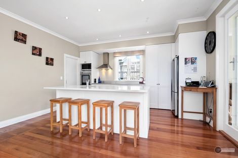 Photo of property in 5-7 Mahoe Street, Eastbourne, Lower Hutt, 5013