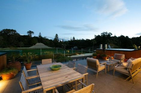 Photo of property in 15 Fillis Street, New Plymouth, 4310