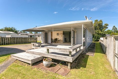 Photo of property in 102 Riverview Road, Whangamata, 3620