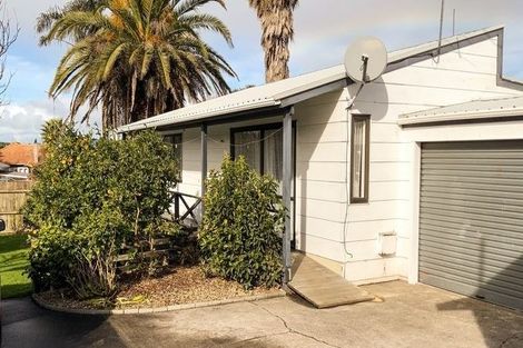 Photo of property in 7b Edgewater Parade, Waiuku, 2123