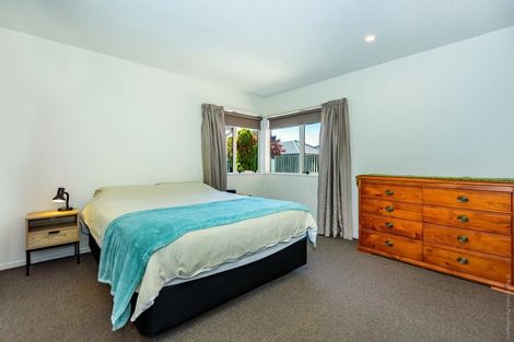 Photo of property in 7b Ronald George Place, Parklands, Christchurch, 8083