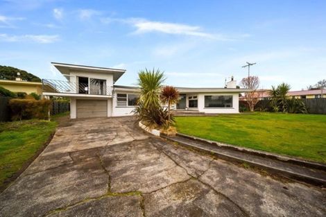 Photo of property in 161 South Road, Hawera, 4610