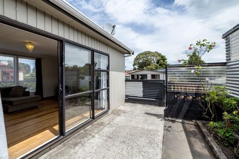 Photo of property in 100 Kuripuni Street, Kuripuni, Masterton, 5810