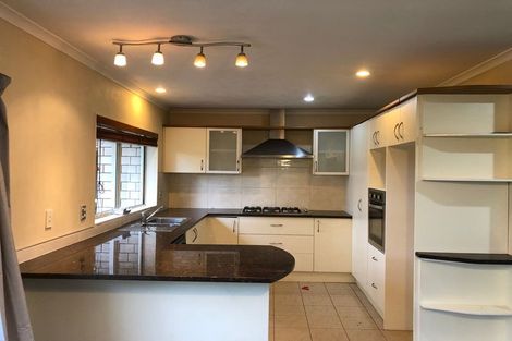 Photo of property in 26 Craigavon Drive, East Tamaki, Auckland, 2013