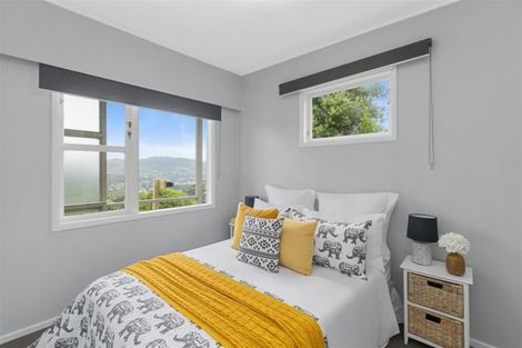 Photo of property in 49 Huntingdon Street, Northland, Wellington, 6012