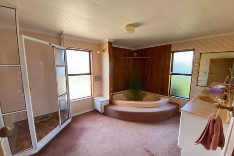 Photo of property in 366 Abel Tasman Drive, Motupipi, Takaka, 7183