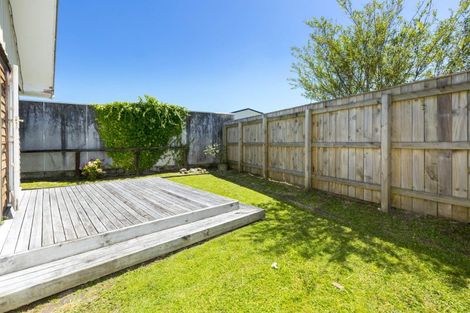 Photo of property in 28 Moeraki Road, Maoribank, Upper Hutt, 5018
