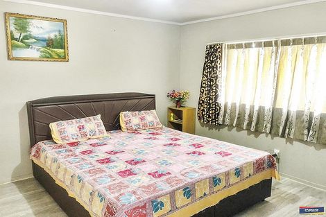 Photo of property in 2/75 Russell Road, Manurewa, Auckland, 2102