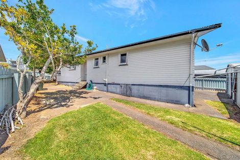 Photo of property in 23 Kemble Close, Mangere, Auckland, 2022