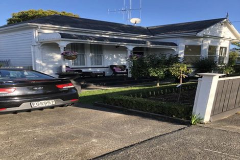 Photo of property in 24 Brassey Road, Saint Johns Hill, Whanganui, 4500
